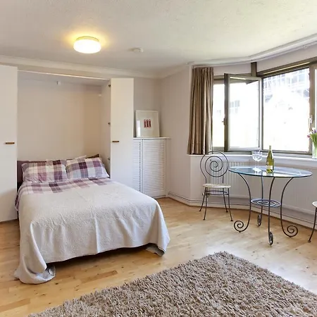 Tower Bridge Apartment